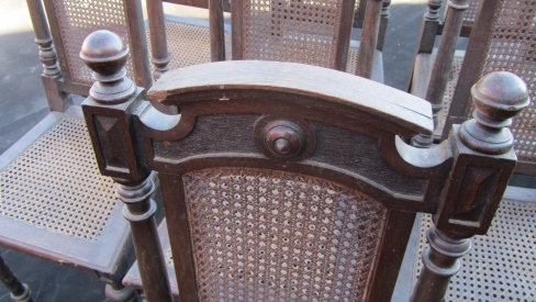 Schöner großer Gründerzeit-Stuhlsatz aus massiver Eiche, mit hoher Lehne im Originalzustand