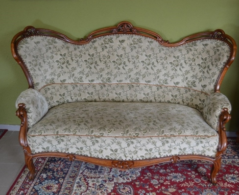wunderschönes Louis-Philippe-Sofa um 1860 Nussbaum restauriert